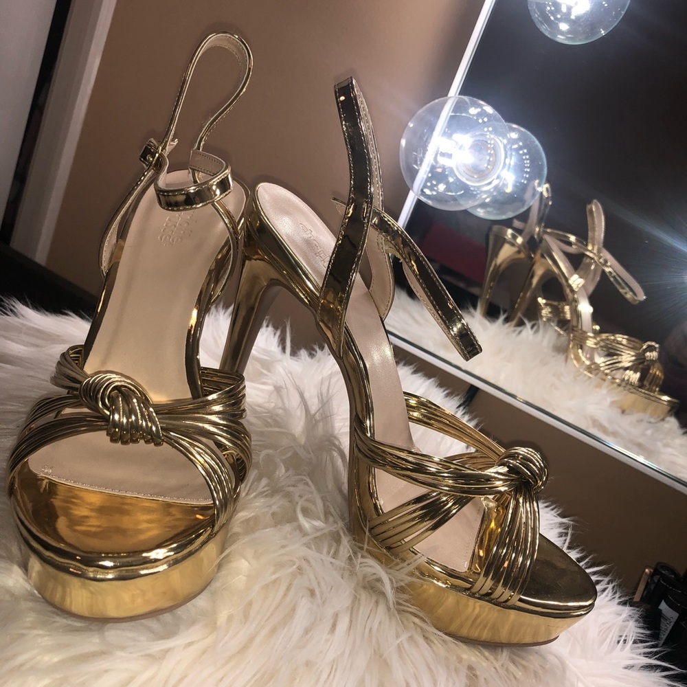 🌟Gold Charlotte Russe Heels 🌟